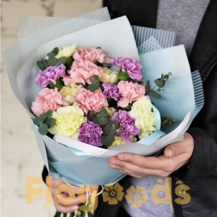 Букет «Цветастый» за 5 610 руб.